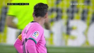 Getafe - Barcelona 30' - Griezmann breakaway miss, Getafe missed scoring change and Lenglet scoring opportunity
