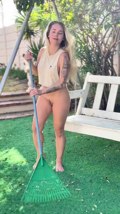 I’ll do the gardening while you peek