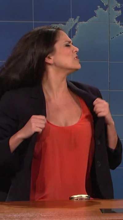 Cecily Strong