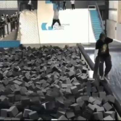 Angry birds now avaible in real life😎