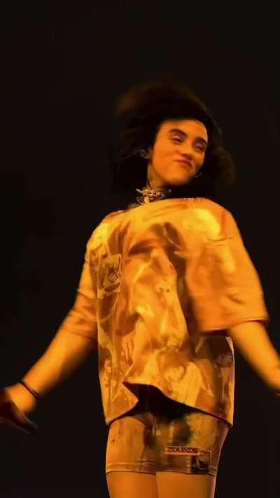 🍒🧎🏽‍♂️