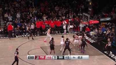 [Highlight] Bridges sends the game to overtime