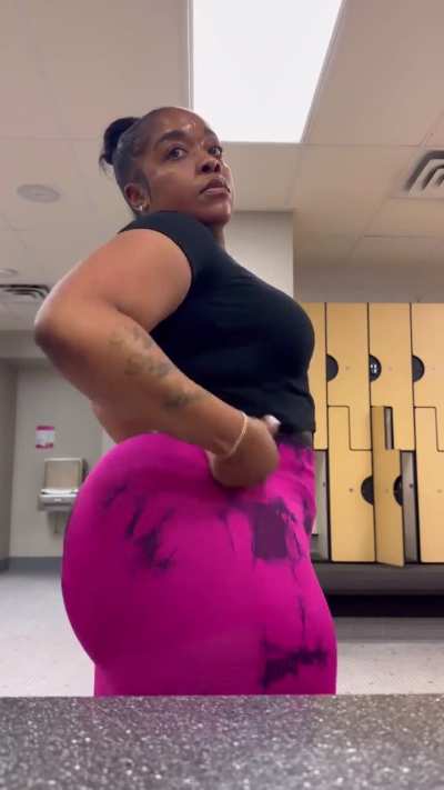 London Vee (@londondagreat)