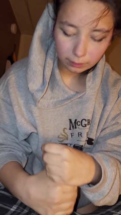 Real homemade 18yo massages bf 🤤