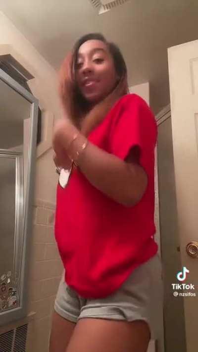 big asf from behind😩