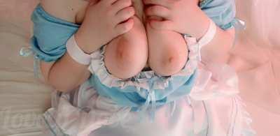 huge bouncingtitties