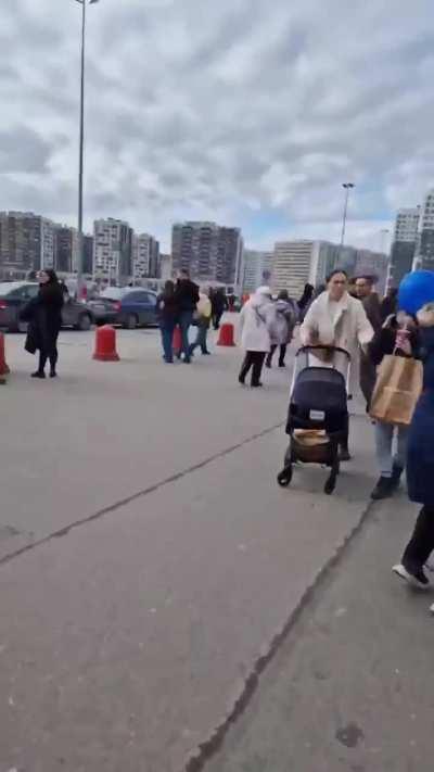 BREAKING 

The London Mall shopping center was evacuated in St. Petersburg - eyewitnesses