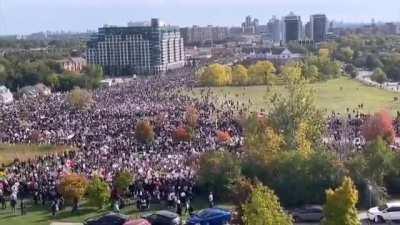 Police estimate more than 50,000 people gathered in Richmond hill on Saturday in solidarity with protests that have erupted across Iran. (hundreds of people have been killed and arrested over the past 2 weeks in Iran)