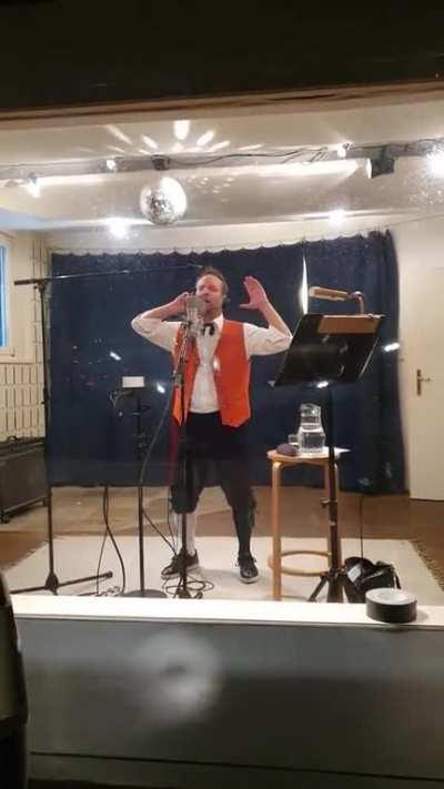 Matthias Strolz, ehemaliger Spitzenkandidat der Neos, heute EDM Jodler