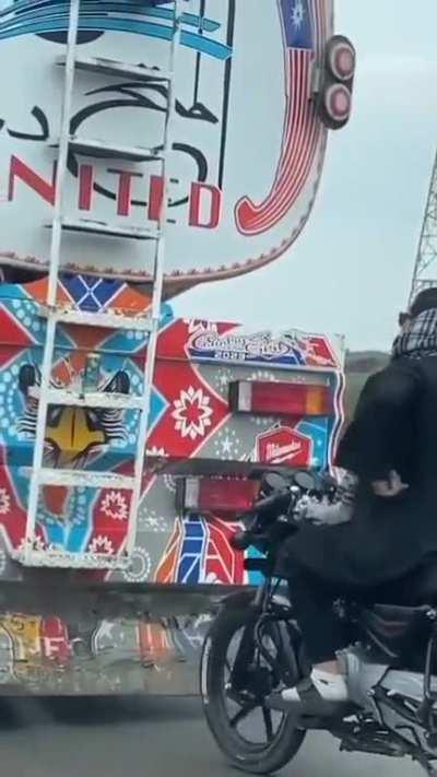 Guy is living in the year 3023