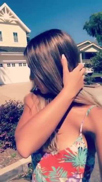 Sabrina selfie video