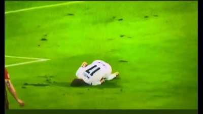 A miraculous recovery once his team scores!! Why tennis is better than soccer? :)