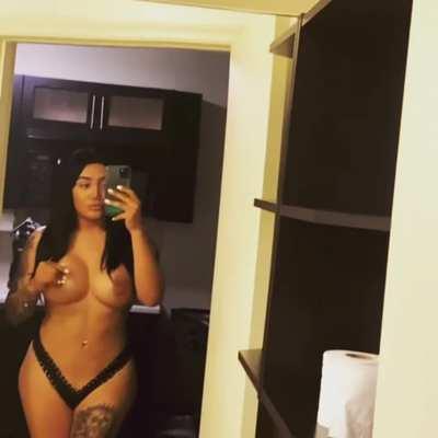 Full XXX vids for sell papi