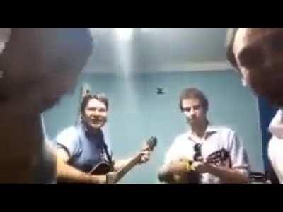 Se vc ver isso no seu quintal corra e chame as forças armadas!⚠