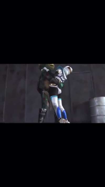 White power ranger bearhugged by Frogman