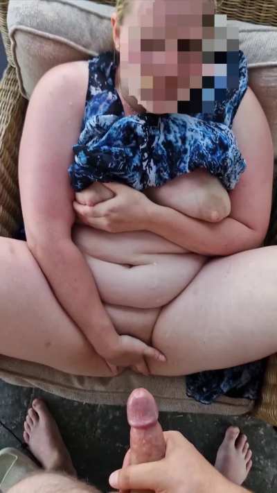 Mutual masturbation ends with huge cumshot