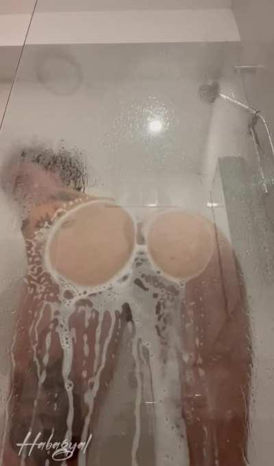 Wanna join me in the shower? 🧼