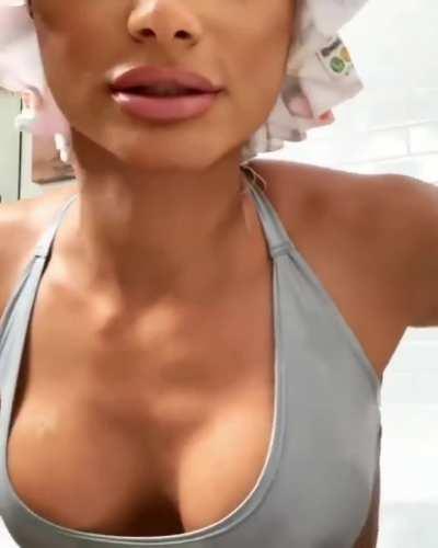 Tee AKA Tamara Kissen