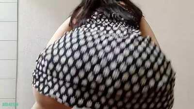 Twerking to a *classic* in my sundress