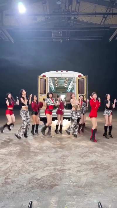 251010 TWICE - Like OOH-AHH 2025 Ver