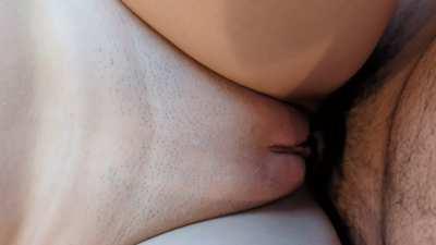 Tight pussy induces a pulsating creampie (OC)