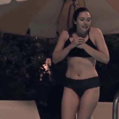 Elizabeth Olsen Bikini Body in Sorry For Your Loss (Cropped/Slowed)