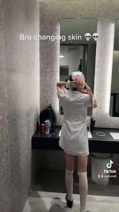 I thought that I Already entered to the right restroom, isn’t it? 😂😂😂