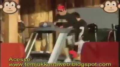 Meia Noite - Horário Oficial do Óleo de Macaco