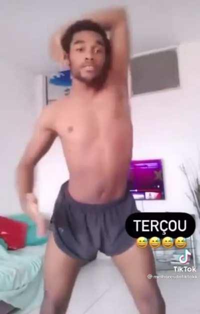 greninja gravando tiktok