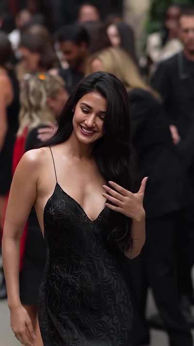 Disha goes braless for Calvin Klein