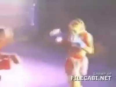 Female Kickboxer Vs Street Brawler - Male vs Female Fight