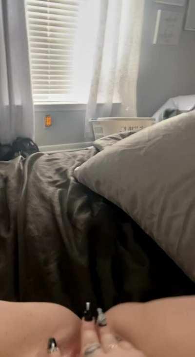 You like me spread wide babe?