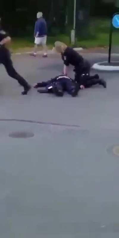 Swedish Police got shot to death. If this doesn't bring Noah i don't know what. WARNING GRAPHIC