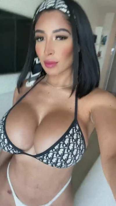 favorite at the moment (thalia.mcix)