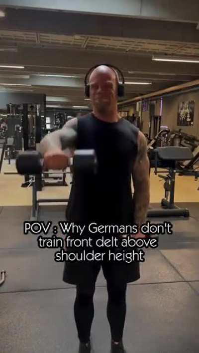Shoulder day in Germany