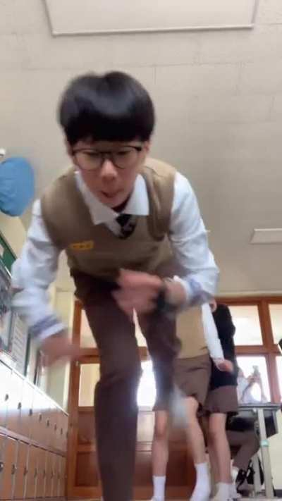 Study ❌ Sturdy ✅