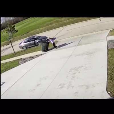 to move the trashbin