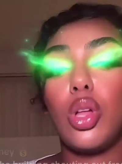 need me a pretty bitch like her💯