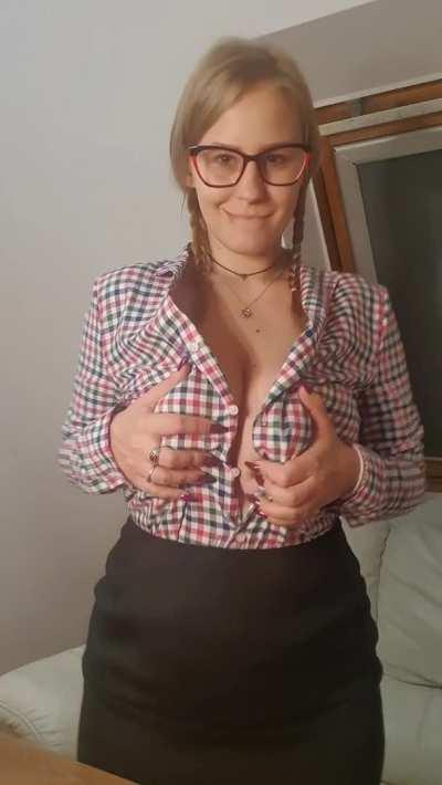 This kind of thing only happens in an office internship. heh