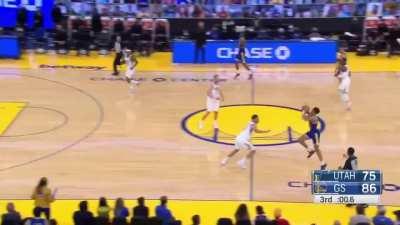 [Highlight] Poole drains it from half court