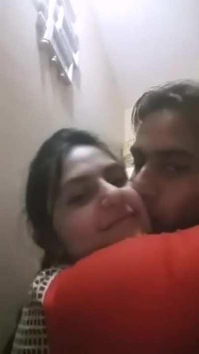 HOT BHABHI AFFAIR WITH DEVAR [L1NK IN C0MMMENTSS]