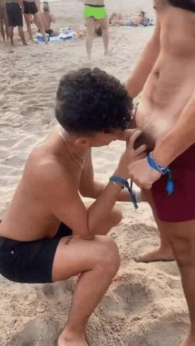 Beach porn gif (not me in gif and don't know the origin)