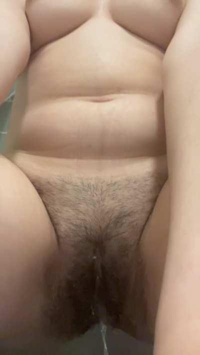 i have a dirty pee kink 