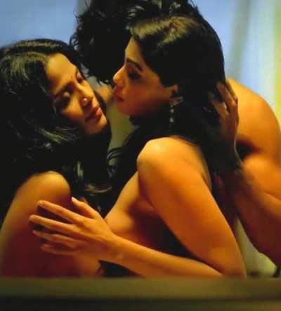 Anangsha Biswas and Priyanka Bose in Ascharyachakit! (2018)