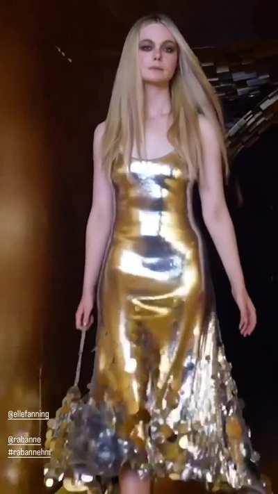 Elle Fanning 