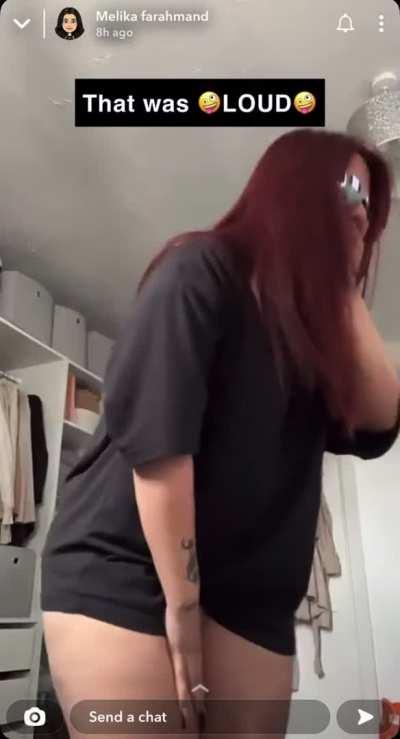 She can make that ass CLAP (from her SnapChat - Use sound)
