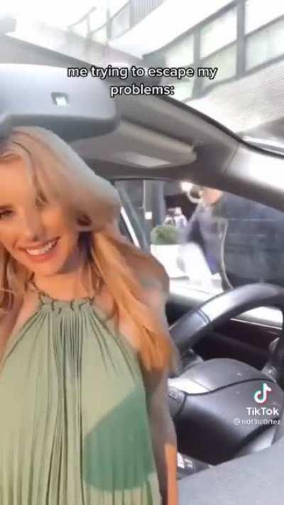 I’m glad this video of Emma Roberts has gone viral with Happiness is a butterfly 🙌🏻 More exposure for Lana