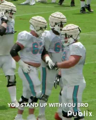 Big Q mic'd up 🐬 ☝
