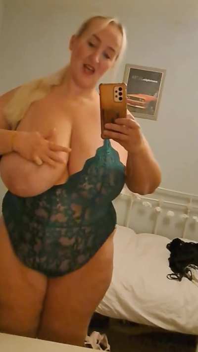 I want to cheat on my husband, who's down 😈