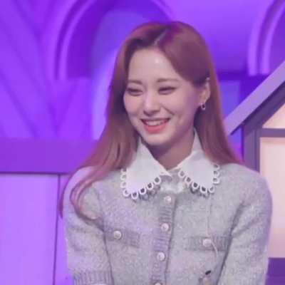 201019 - Tzuyu wink